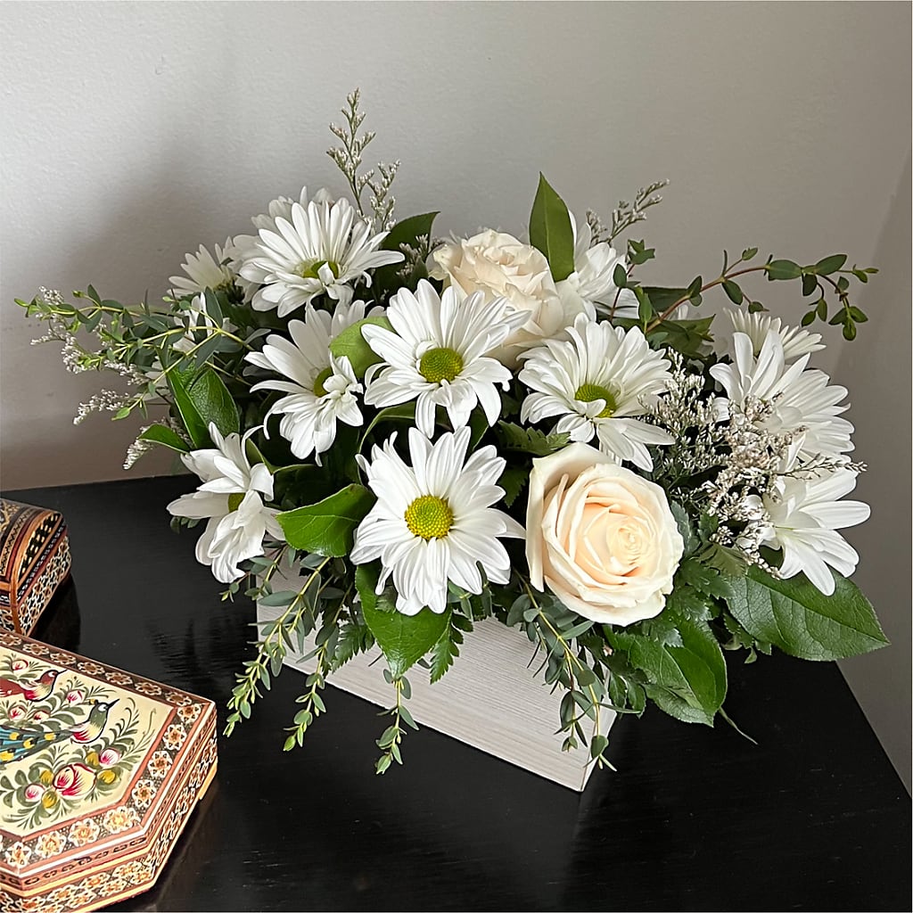Fresh Linen Box Bouquet – Visalia Flower Shop, Visalia CA