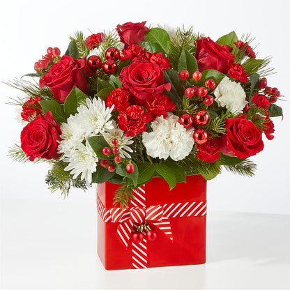 Presents Under the Tree Bouquet –  Visalia Flower Shop, Visalia CA