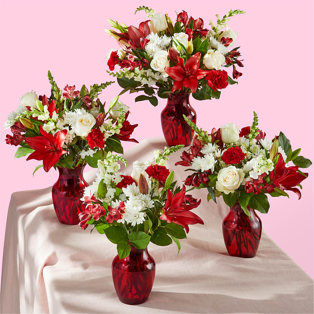 Dinner & a Show Bouquet –  Visalia Flower Shop, Visalia CA
