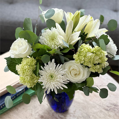 Snowy Dreams Bouquet –  Visalia Flower Shop, Visalia CA