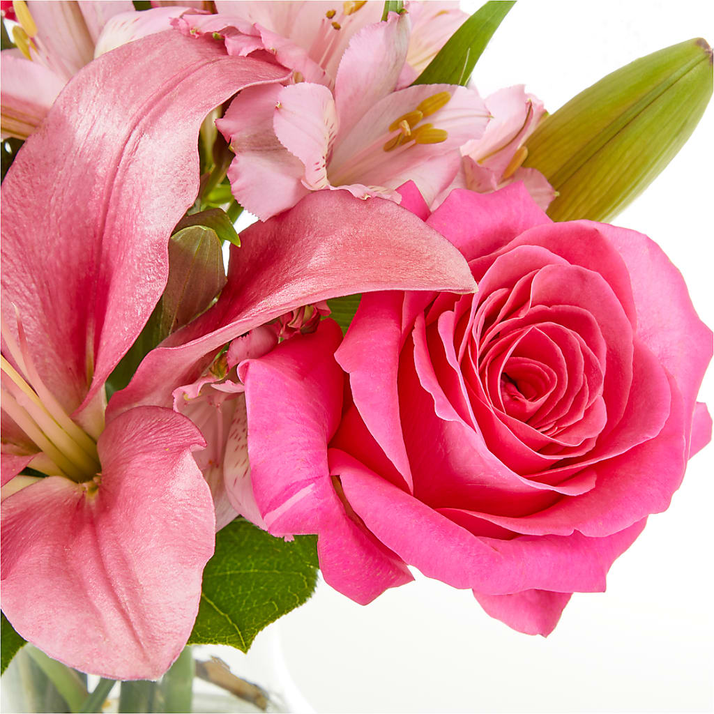 Lots of Love Bouquet –  Visalia Flower Shop, Visalia CA